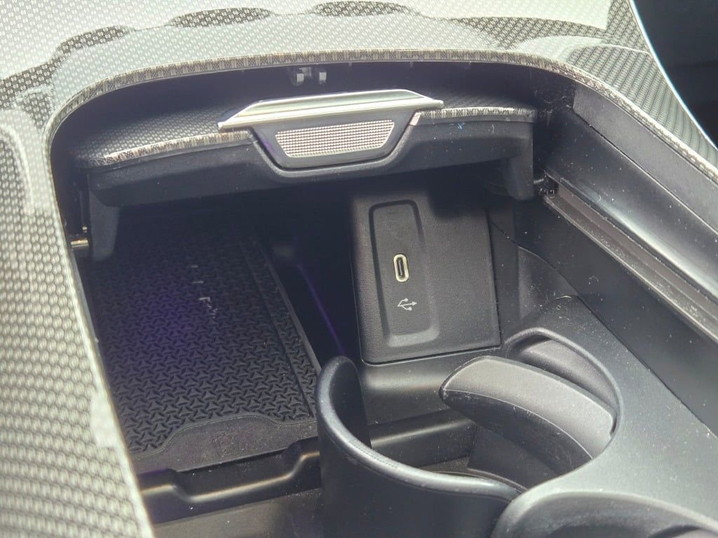 Used 2023 Mercedes-Benz GLC 300 4MATIC image 25