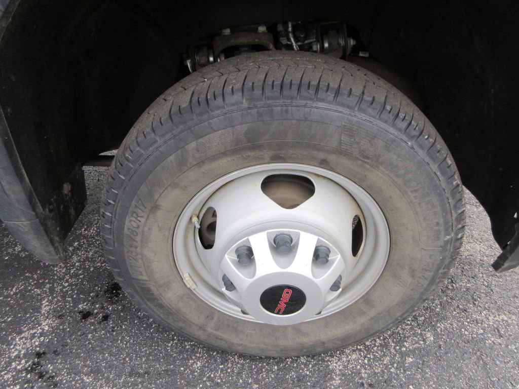 Certified 2023 GMC Sierra 3500 Pro w/ Convenience Package image 9