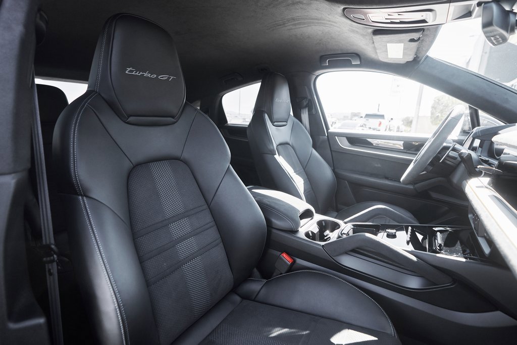 Used 2024 Porsche Cayenne Turbo GT image 43