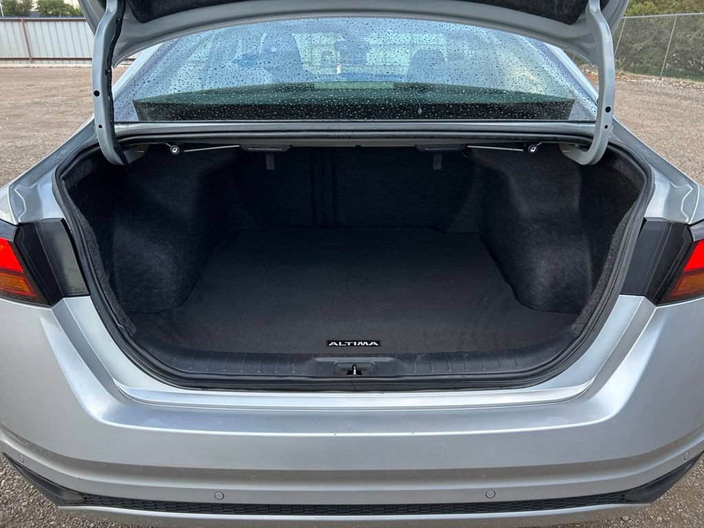 Used 2024 Nissan Altima 2.5 SV FWD image 37