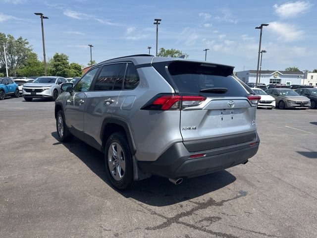 Used 2025 Toyota RAV4 XLE AWD/4WD image 4