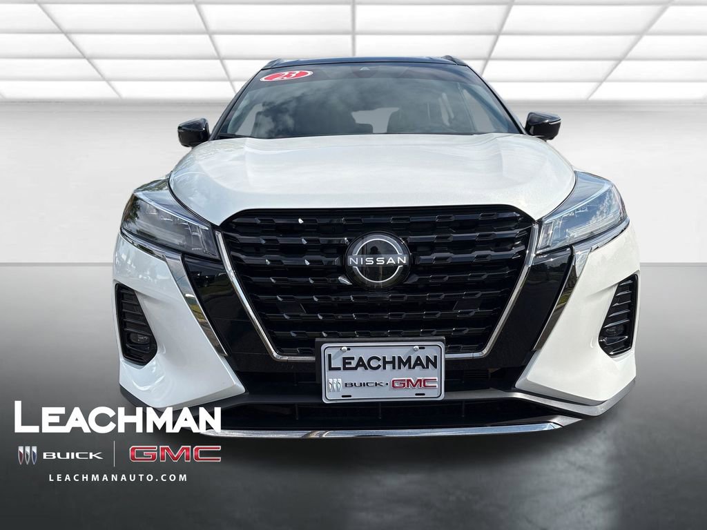 Used 2023 Nissan Kicks SR w/ SR PREMIUM PACKAGE w/ SR Premium Package FWD image 9