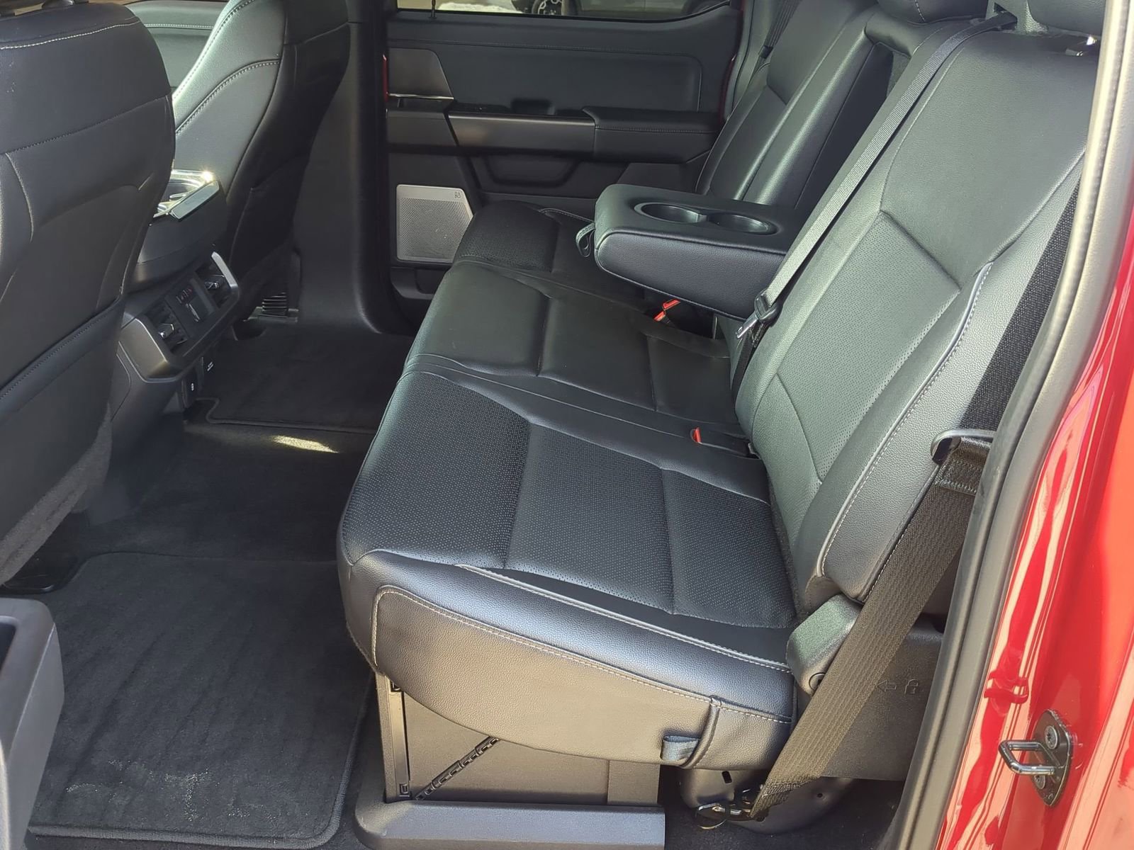 Certified 2024 Ford F150 Lariat w/ Equipment Group 502A High image 24