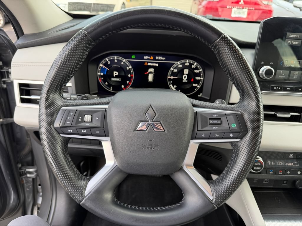 Used 2022 Mitsubishi Outlander SEL AWD/4WD image 15