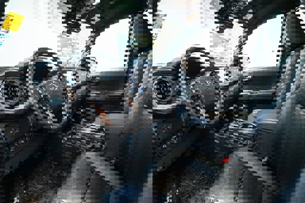 Certified 2023 Toyota Tacoma TRD Off-Road image 4