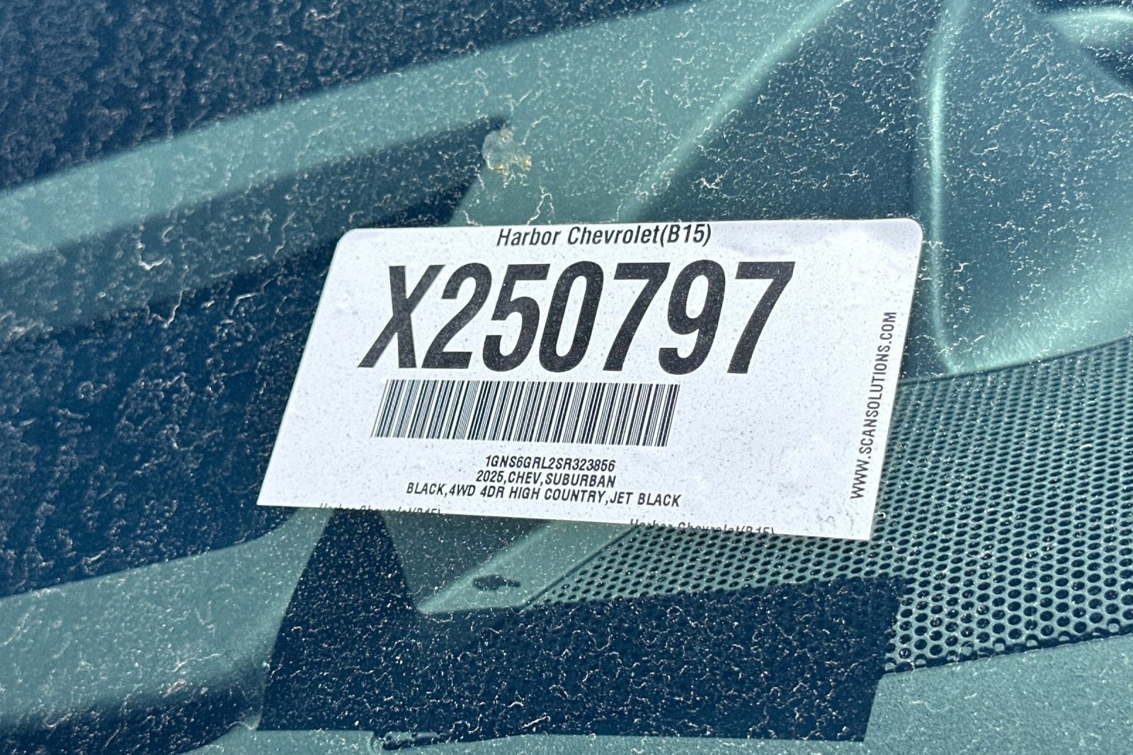 New 2025 Chevrolet Suburban High Country image 35