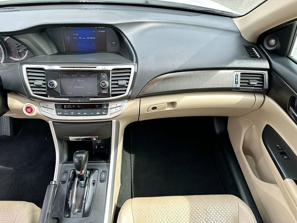Used 2015 Honda Accord EX-L image 19