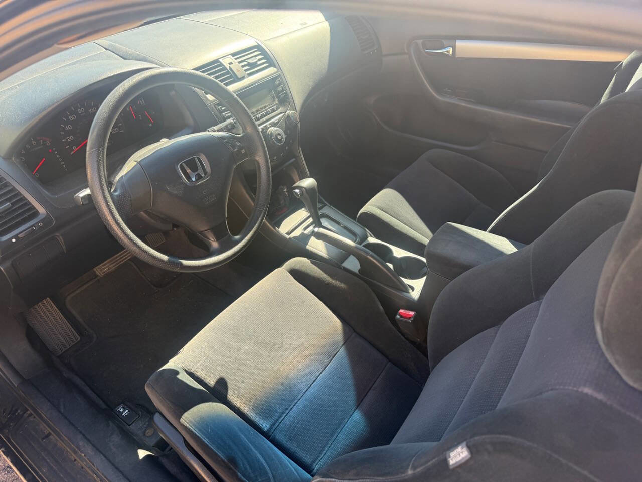 Used 2004 Honda Accord LX image 4