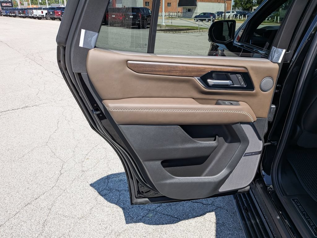 New 2026 GMC Yukon Denali Ultimate AWD/4WD image 28