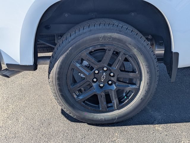 New 2026 Chevrolet Silverado 1500 Custom RWD image 3