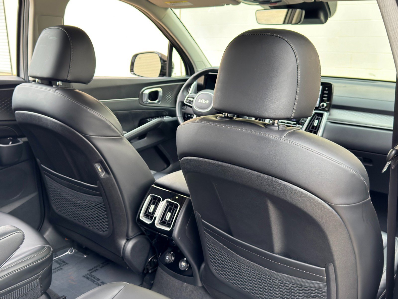 Used 2023 Kia Sorento SX AWD/4WD image 37