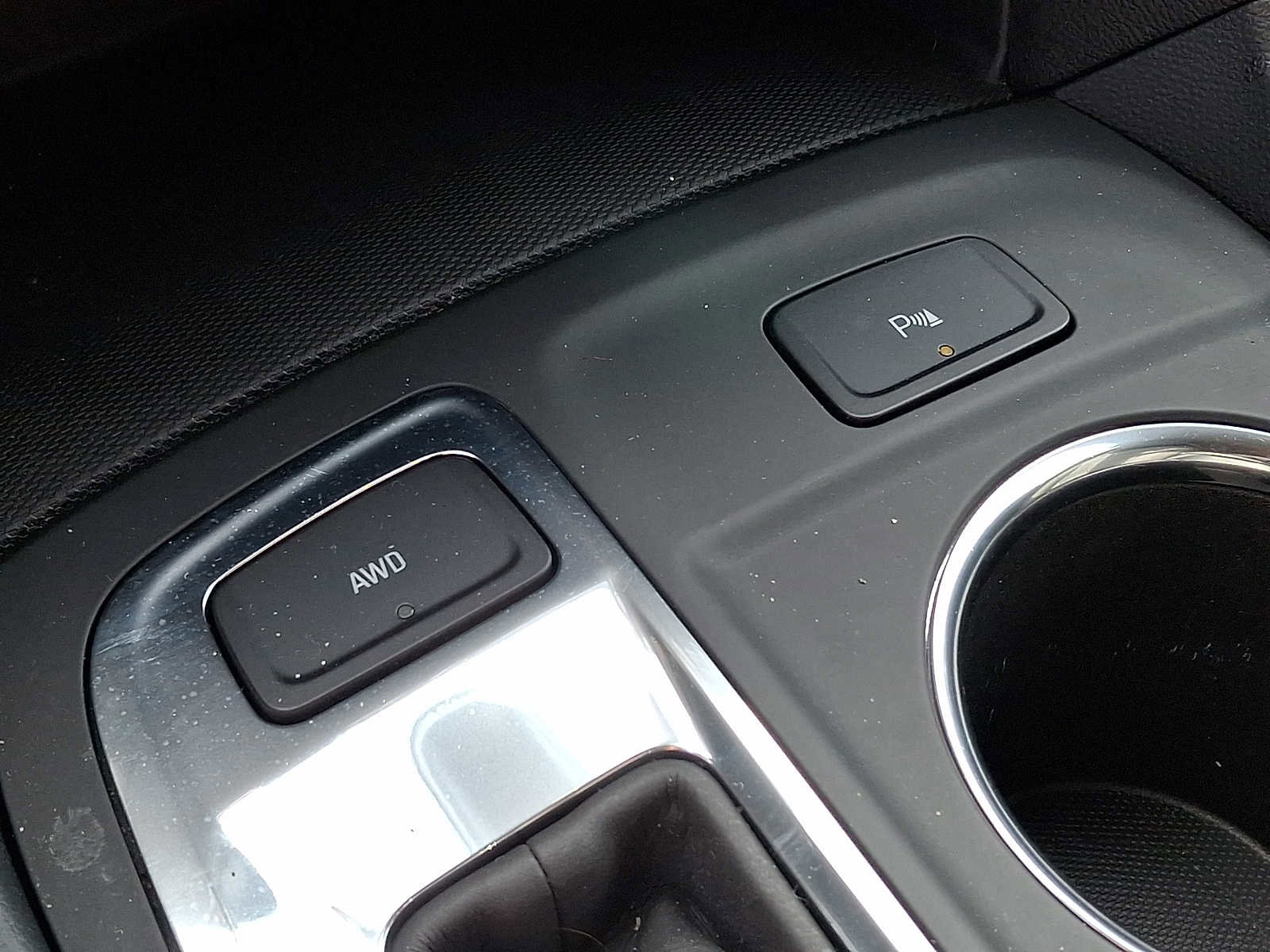 Used 2024 Chevrolet Equinox LT w/ LPO, Floor Liner Package AWD/4WD image 23