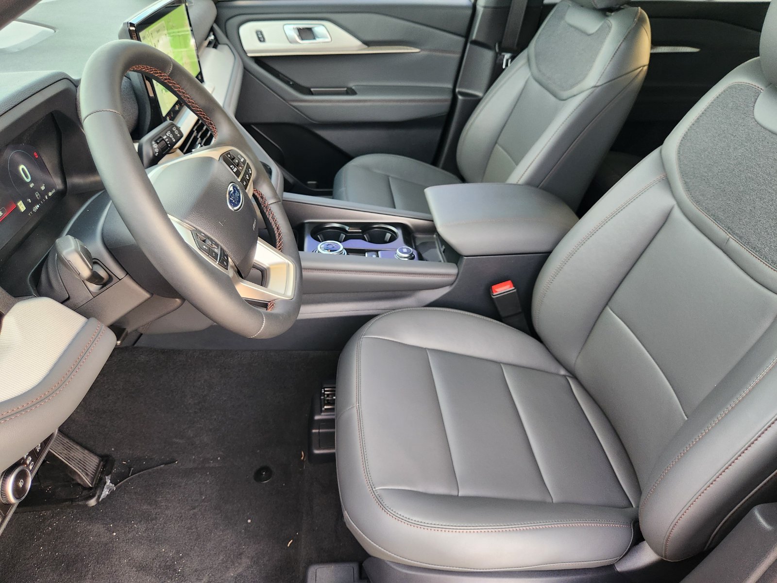 New 2027 Ford Explorer Active w/ Active Comfort Package RWD image 13
