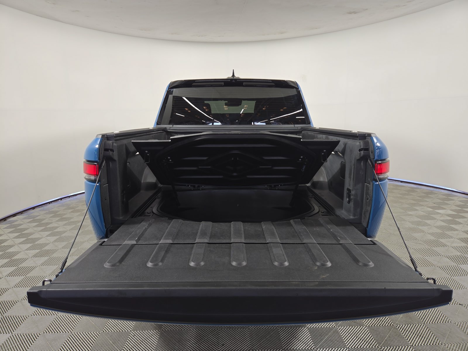 Used 2022 Rivian R1T Adventure AWD/4WD image 15