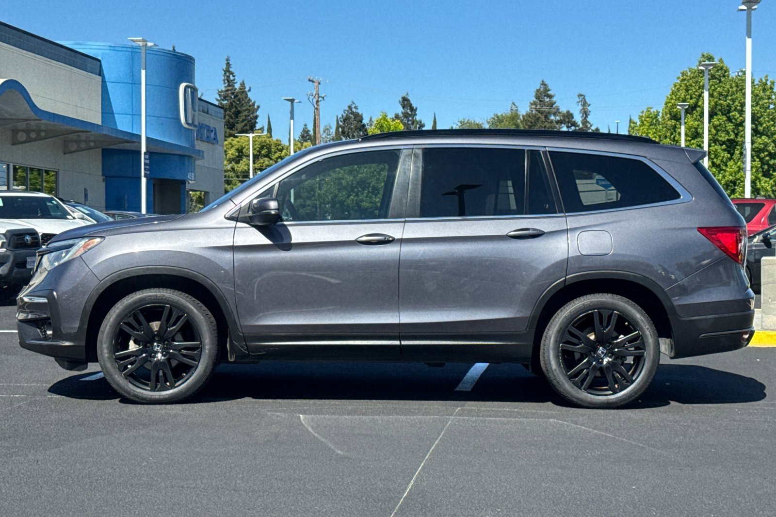 Certified 2022 Honda Pilot Special Edition image 2