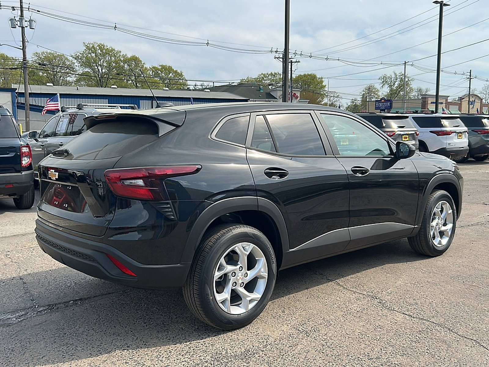 New 2026 Chevrolet Trax LS w/ LS Convenience Package FWD image 7