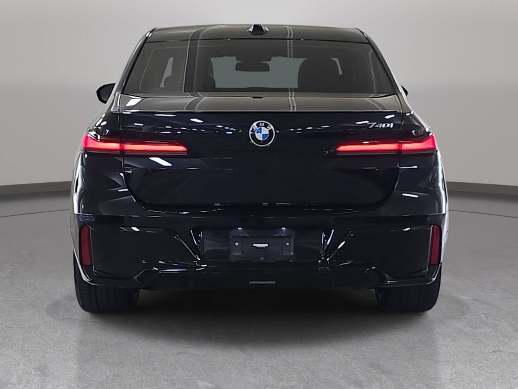 Certified 2023 BMW 740i RWD image 8