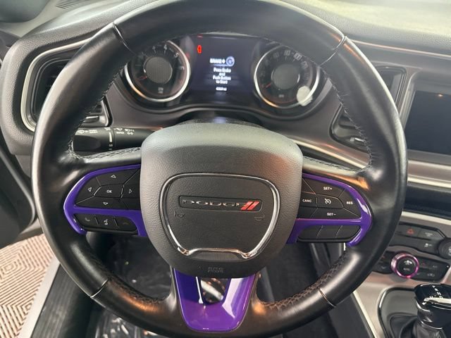 Used 2022 Dodge Challenger SXT RWD image 29