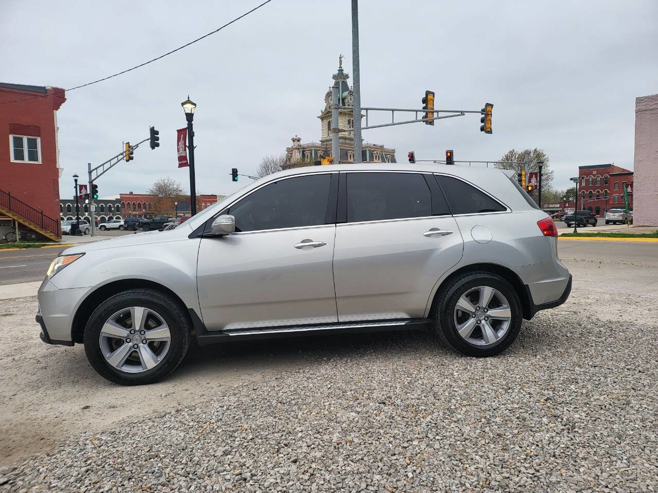 Used 2013 Acura MDX w/ Technology & Entertainment image 2