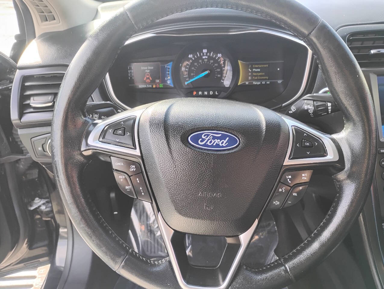 Used 2020 Ford Fusion Titanium image 15