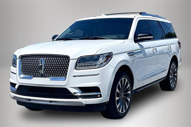 Used 2021 Lincoln Navigator Reserve w/ Luxury Package AWD/4WD image 2
