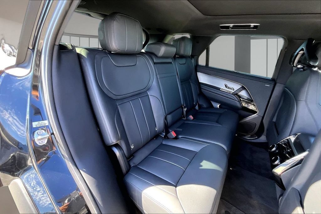 Certified 2025 Land Rover Range Rover Sport SE AWD/4WD image 23