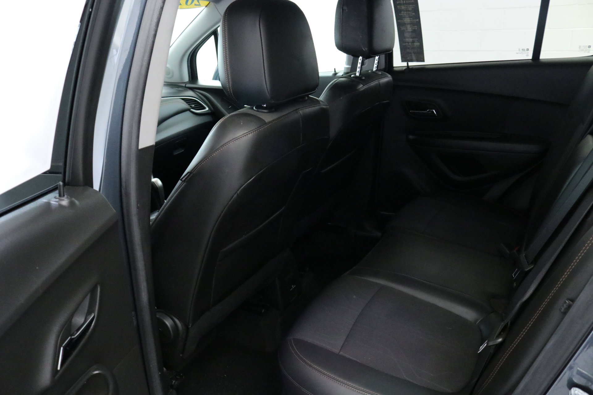 Certified 2022 Chevrolet Trax LT w/ LT Convenience Package image 28