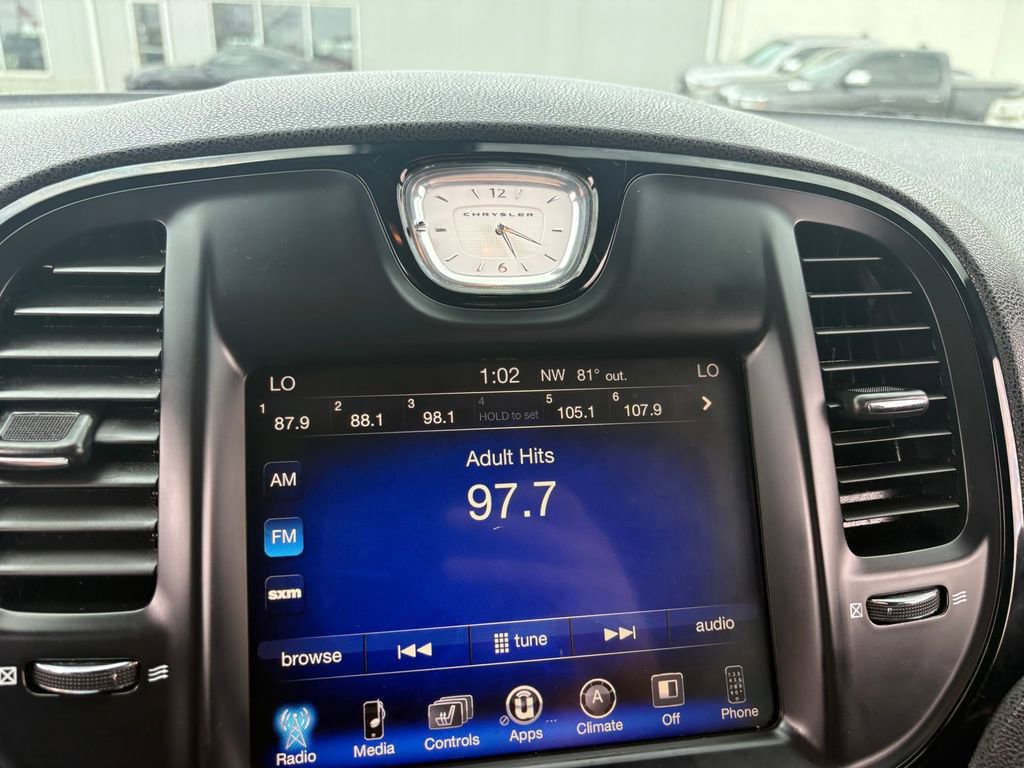 Used 2015 Chrysler 300 S image 16