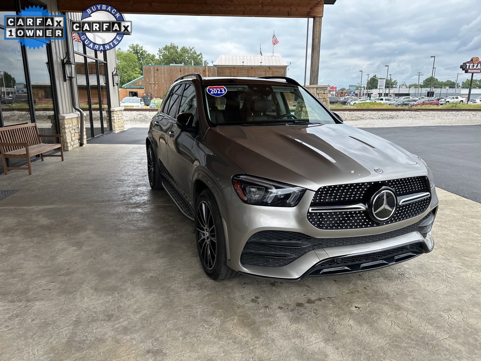 Used 2023 Mercedes-Benz GLE 450 4MATIC w/ AMG Line Exterior image 23