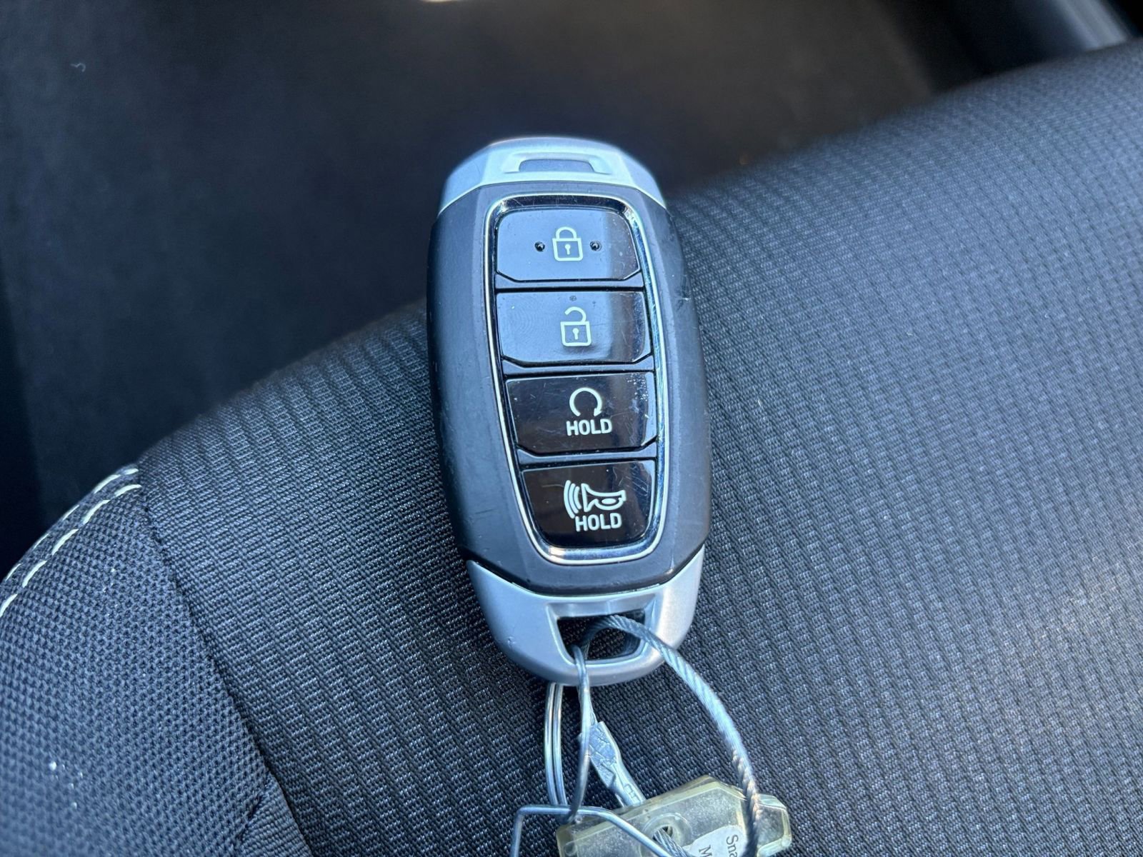 Used 2025 Hyundai Venue SEL image 23