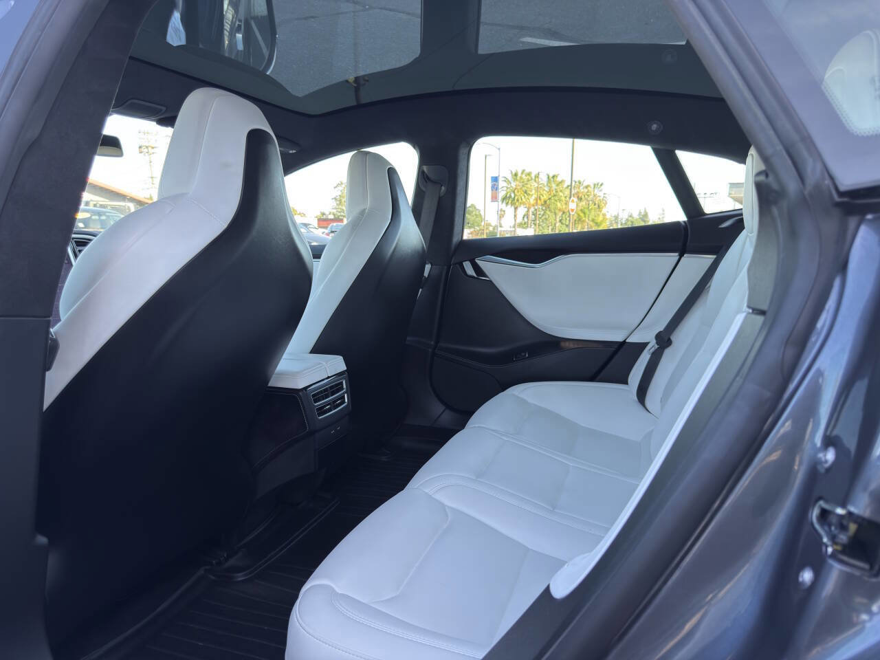 Used 2017 Tesla Model S 75 RWD image 11
