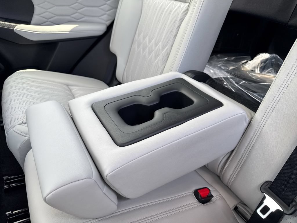 New 2026 Mitsubishi Outlander SEL AWD/4WD image 31