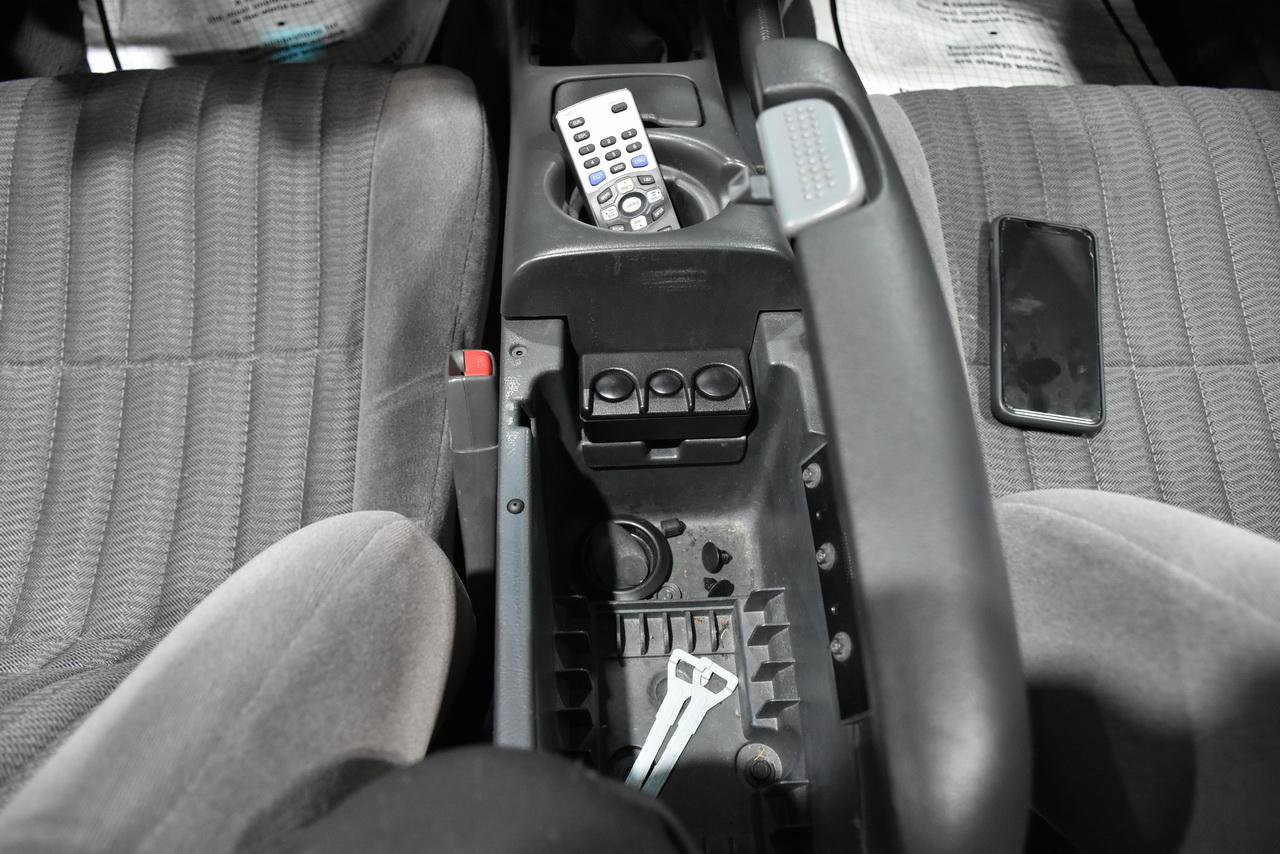 Used 1998 Chevrolet Camaro Z28 RWD image 22