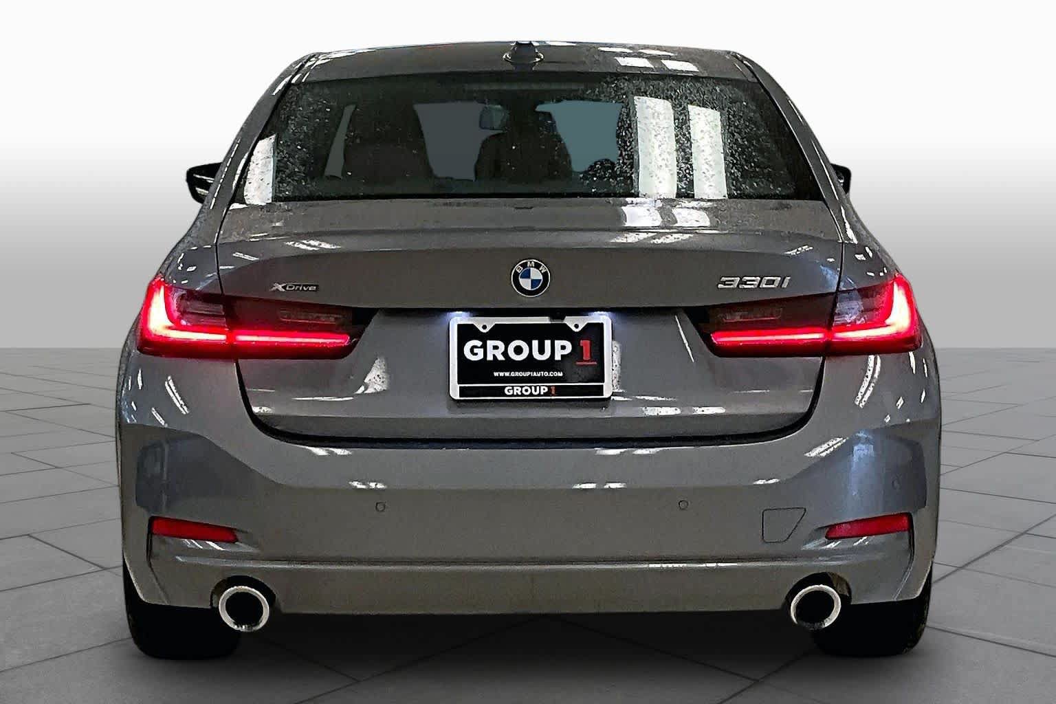 Used 2024 BMW 330i xDrive Sedan AWD/4WD image 4