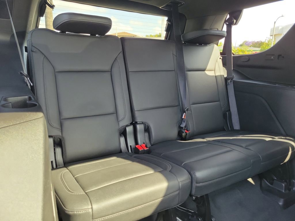 Used 2022 Chevrolet Tahoe Z71 w/ Luxury Package AWD/4WD image 54