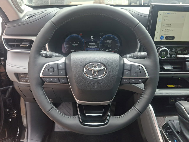 Used 2026 Toyota Highlander Limited AWD/4WD image 20
