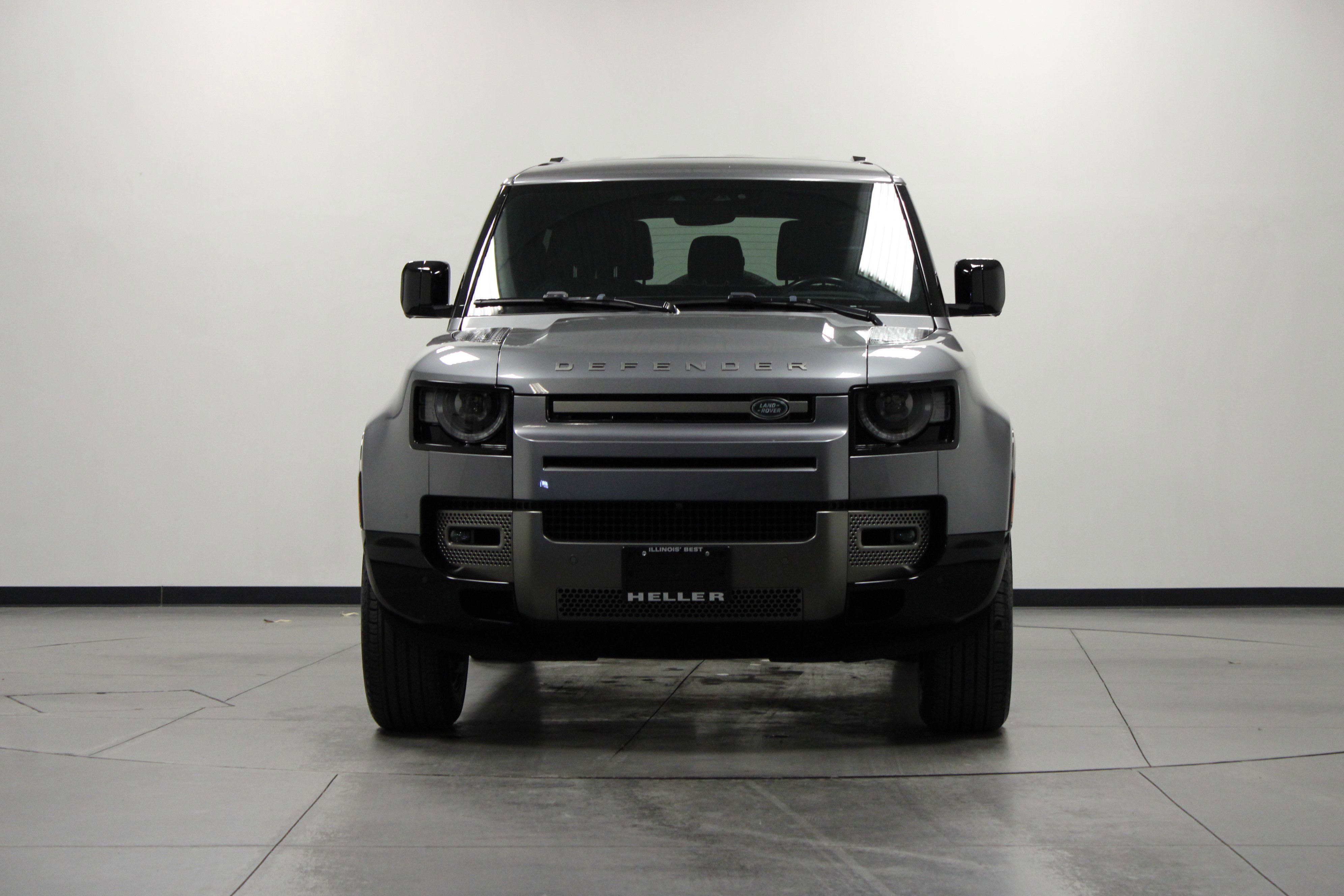 Used 2021 Land Rover Defender 90 X-Dynamic S image 9