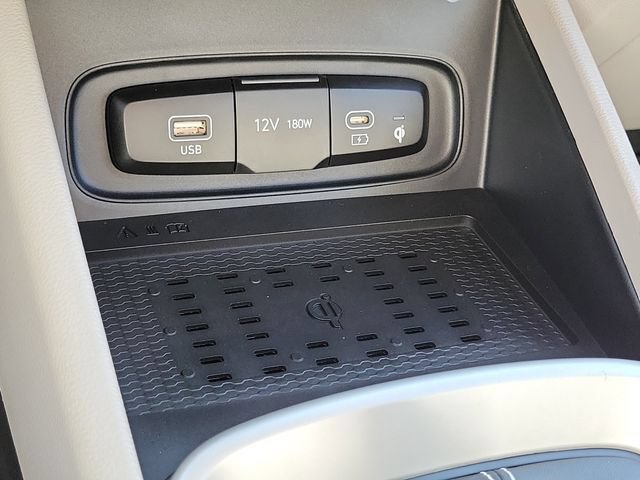 New 2026 Hyundai Venue SEL FWD image 12