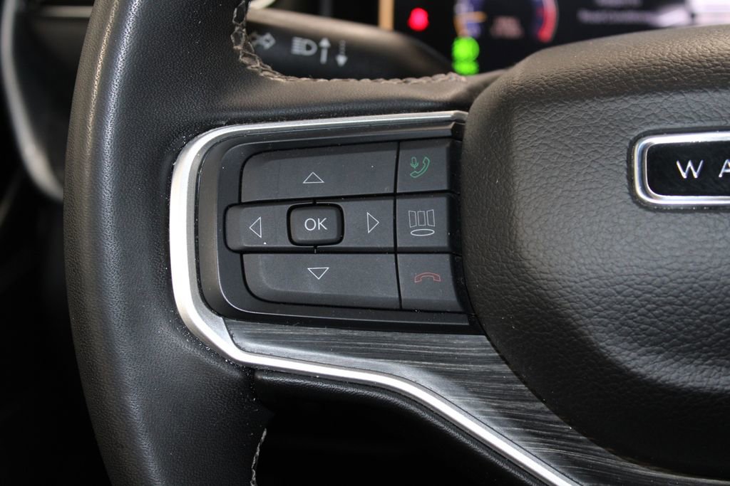 Used 2023 Jeep Wagoneer L Series II image 36