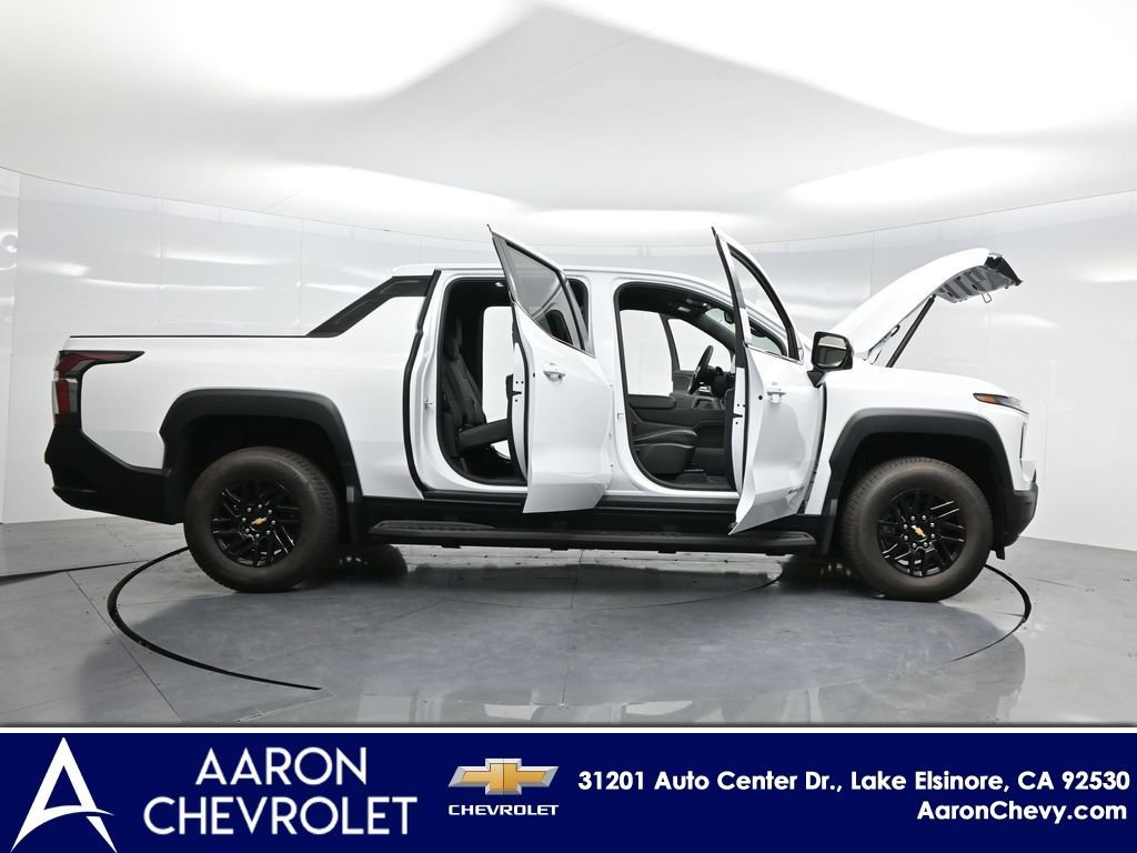 New 2026 Chevrolet Silverado EV LT AWD/4WD image 3
