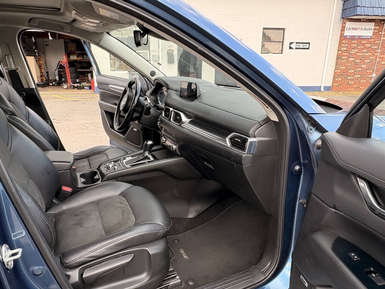 Used 2017 MAZDA CX-5 Touring w/ Preferred Equipment Package AWD/4WD image 23