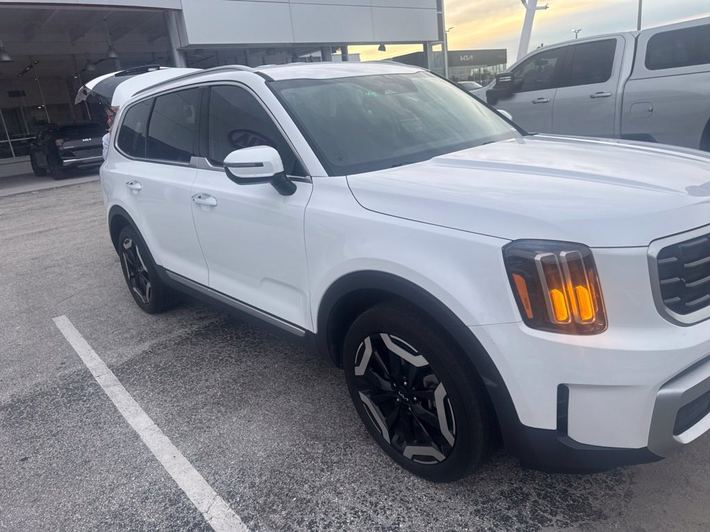 Certified 2024 Kia Telluride S
