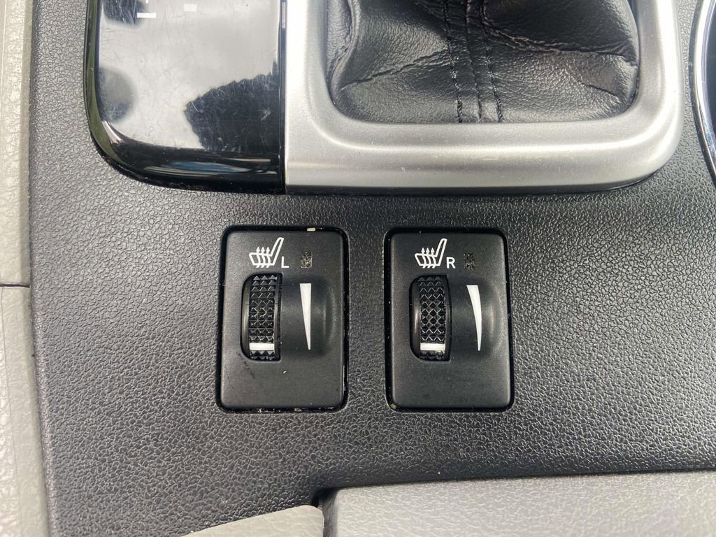 Used 2019 Toyota Highlander XLE image 28