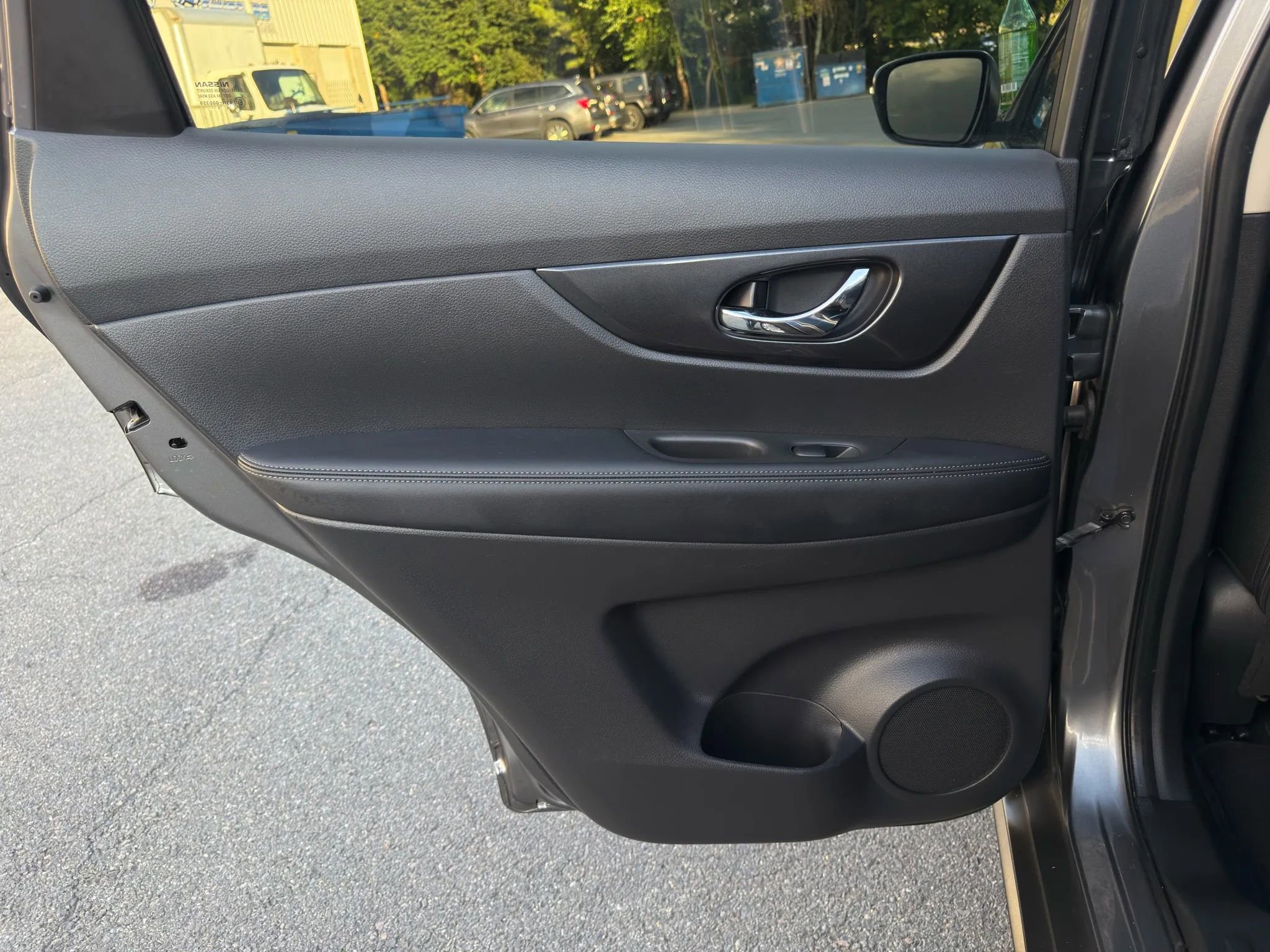 Used 2020 Nissan Rogue SV image 20