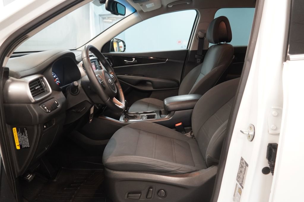 Used 2016 Kia Sorento LX w/ LX Convenience Package image 5