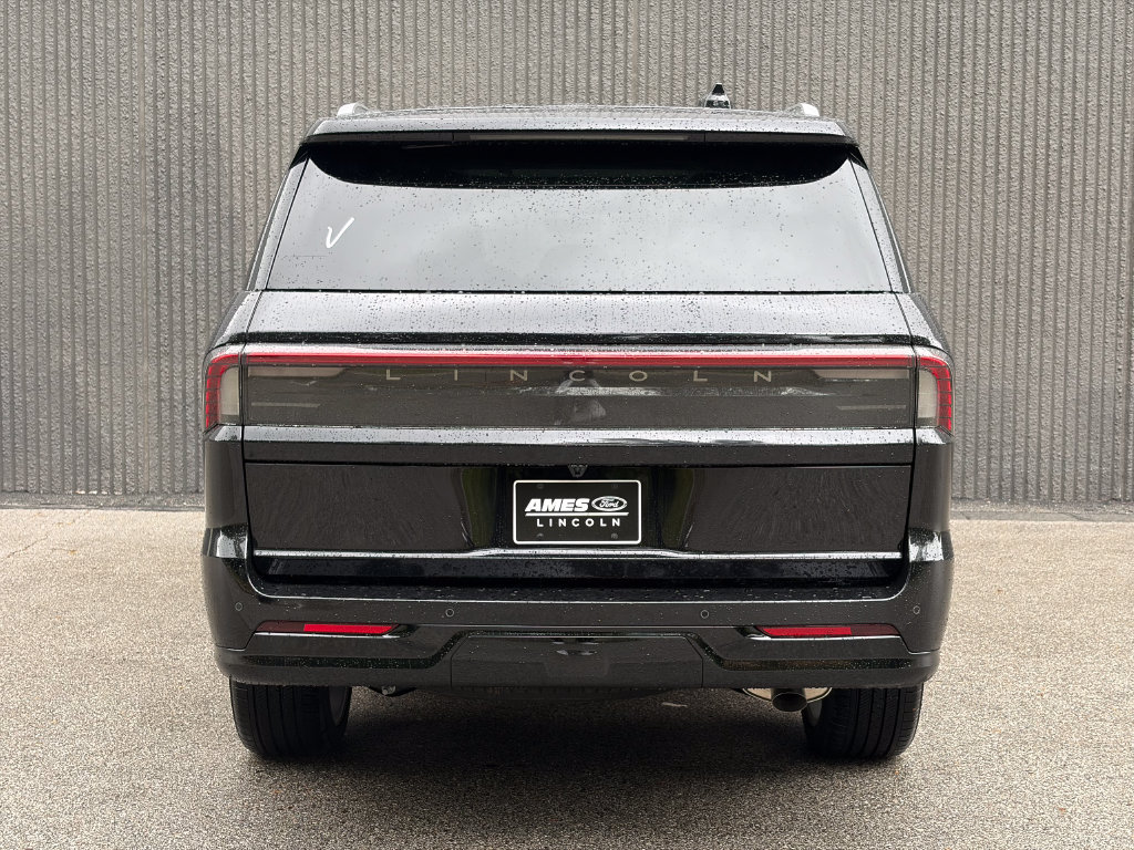 New 2027 Lincoln Navigator Black Label AWD/4WD image 6