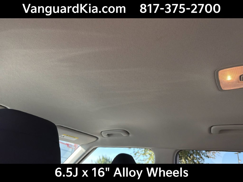 Certified 2025 Kia Soul LX w/ LX Technology Package FWD image 18