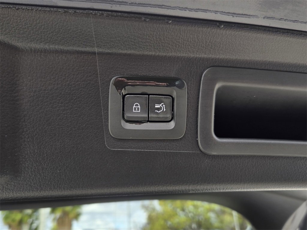 Certified 2025 MAZDA CX-50 Meridian Edition w/ Apex Package image 34