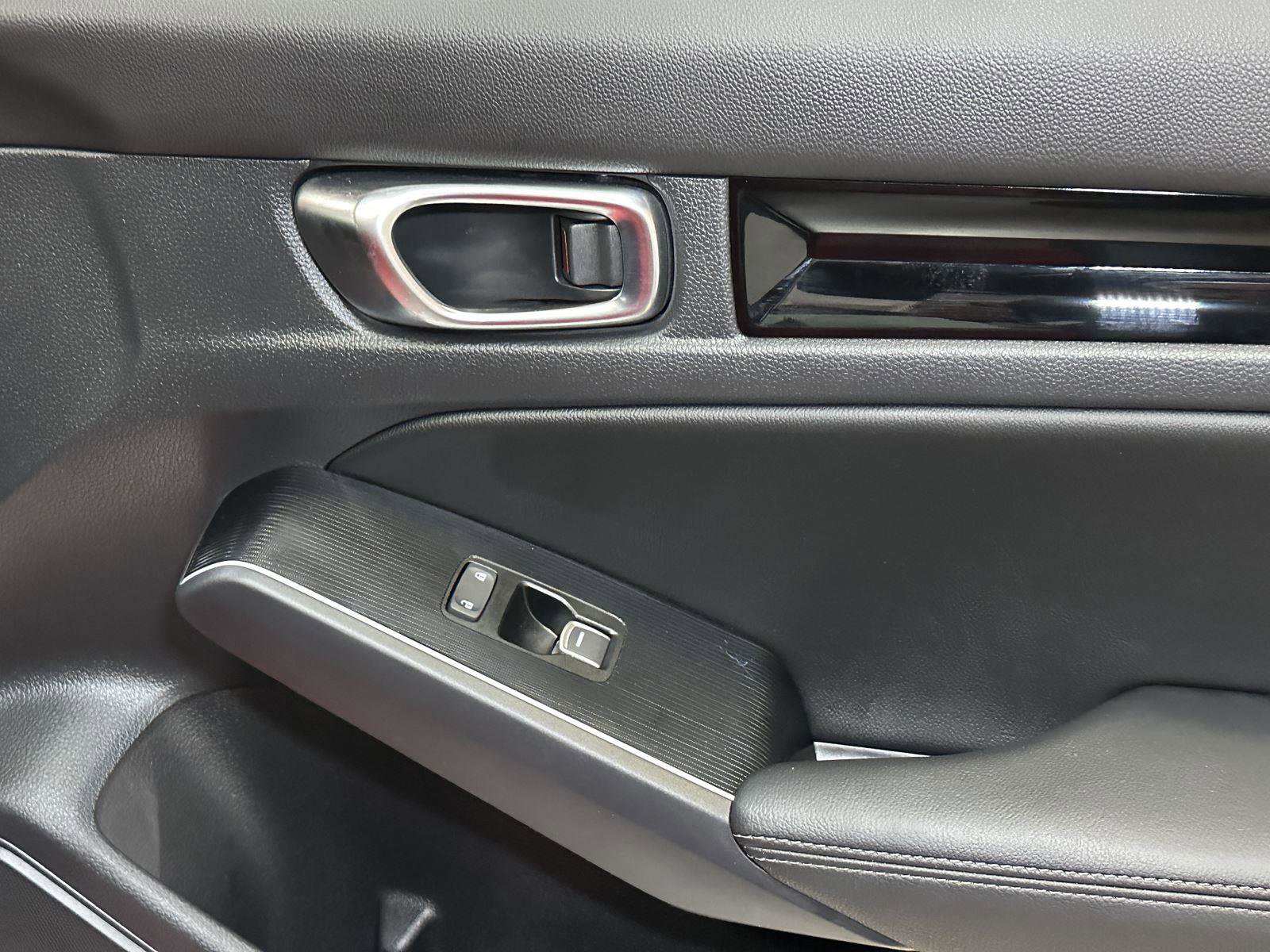 Certified 2025 Honda Civic Sport Touring image 38