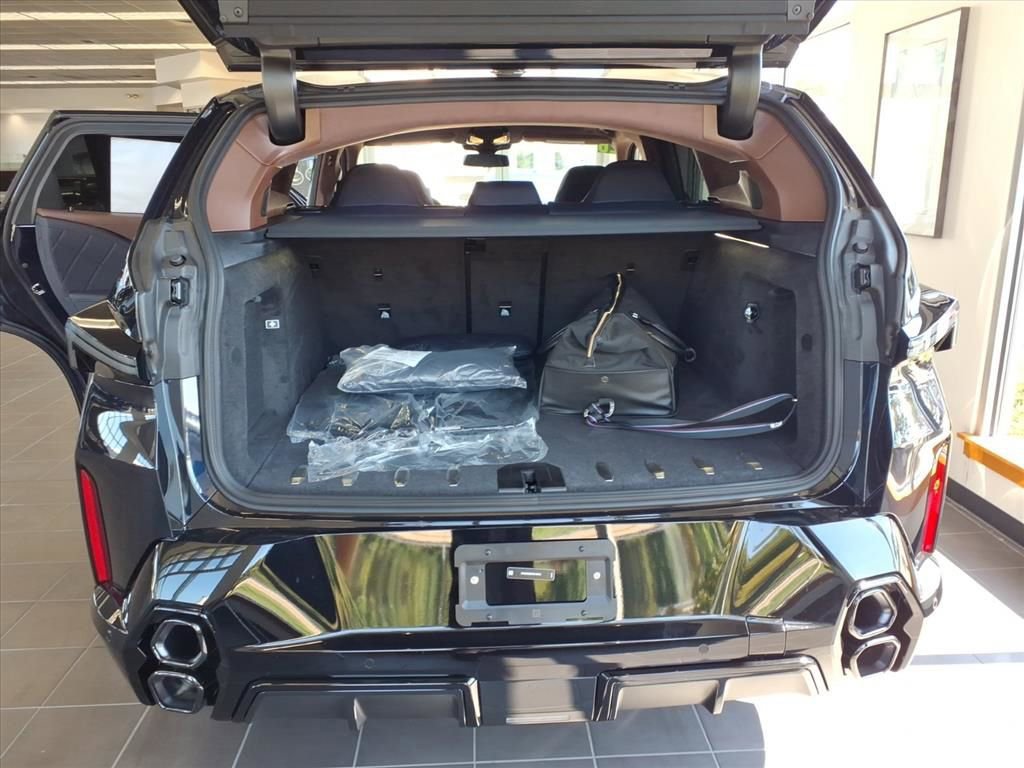 New 2026 BMW XM Label Red image 10